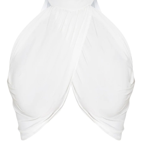 PLT White Ribbed Crop Tank – Cutout Trendy Fit - Picture 4 of 7